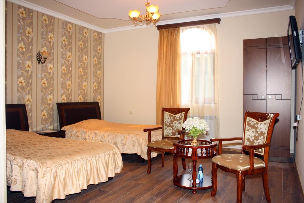 Christy Hotel Goris Room photo