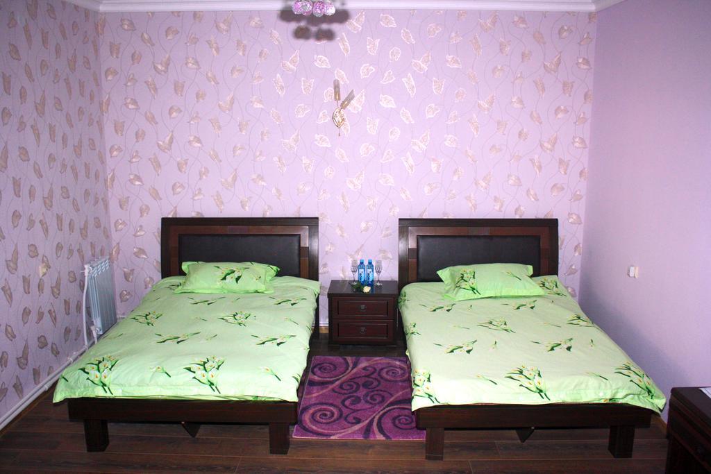 Christy Hotel Goris Room photo