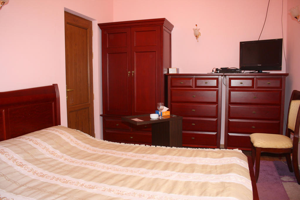 Christy Hotel Goris Room photo
