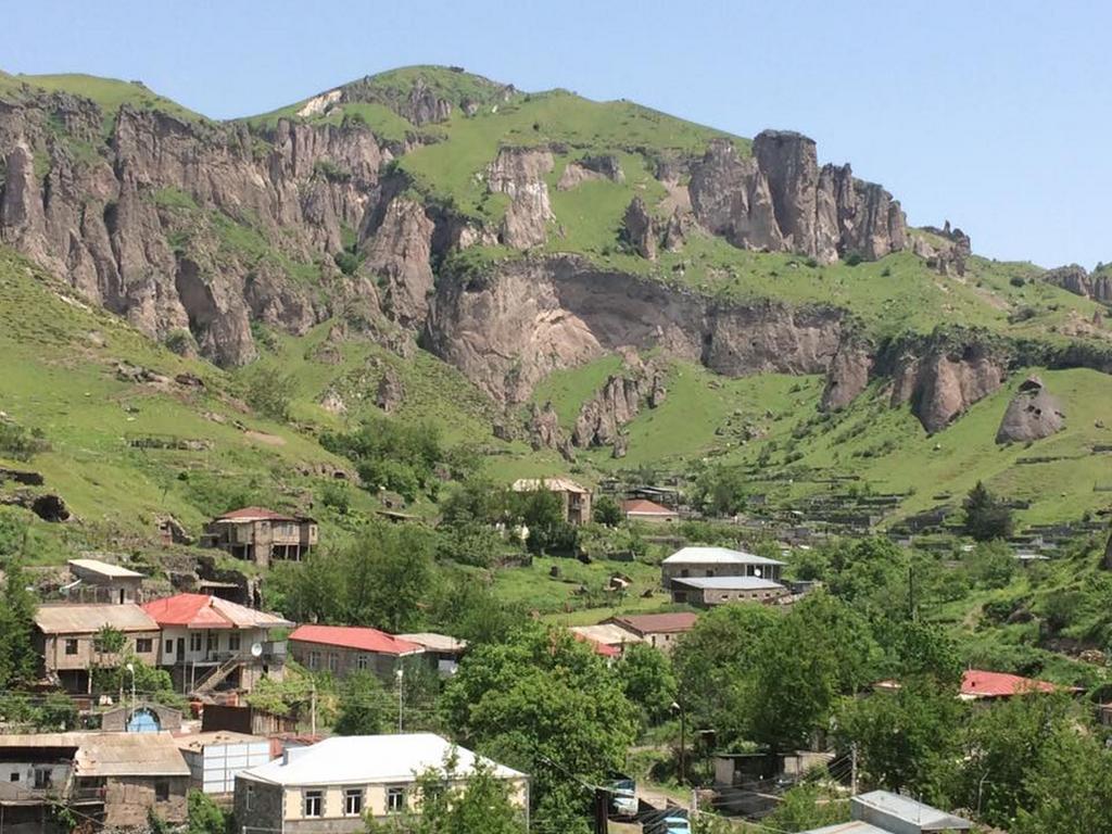 Christy Hotel Goris Exterior photo