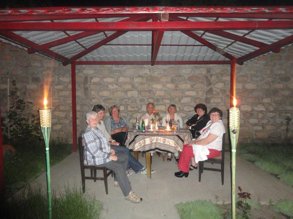 Christy Hotel Goris Exterior photo