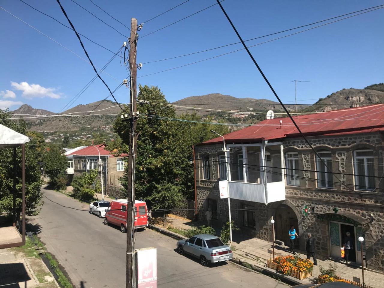 Christy Hotel Goris Exterior photo